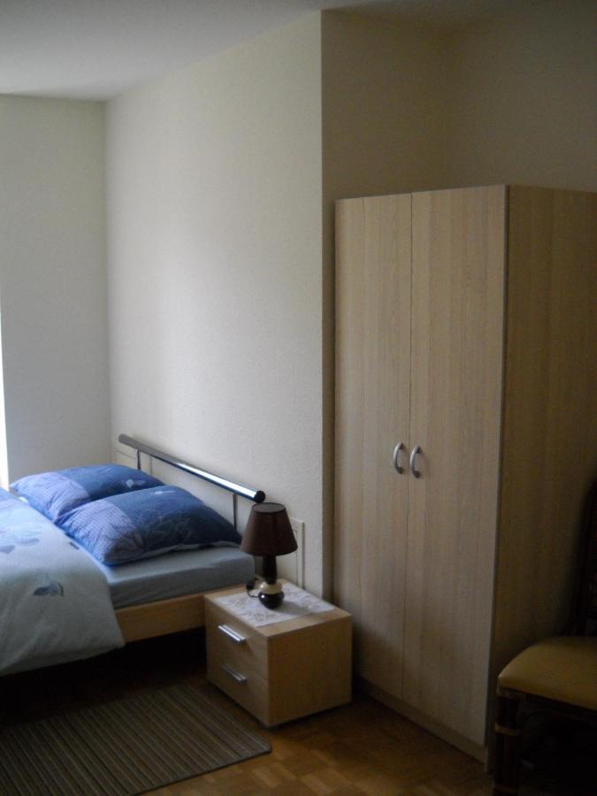 Maison Monsieur La Chaux De Fonds Room photo